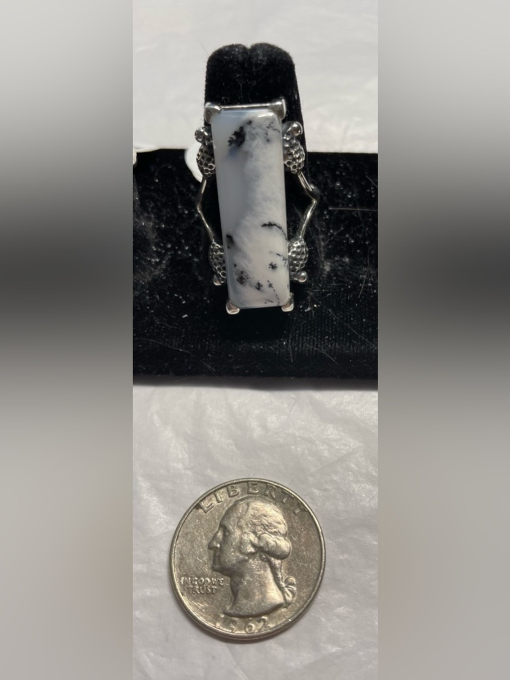 Dendritic opal ring